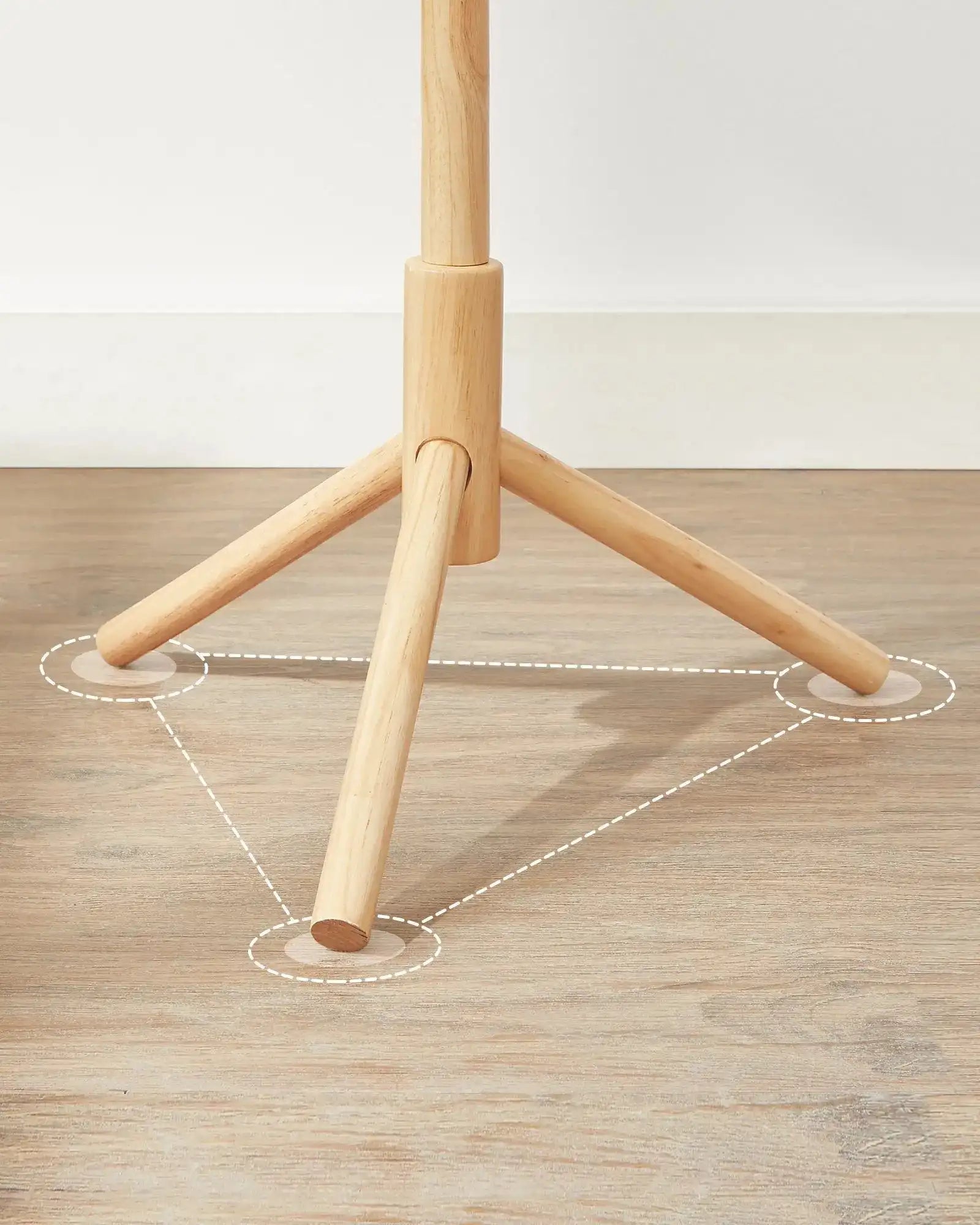 Garderobe Helles Holz