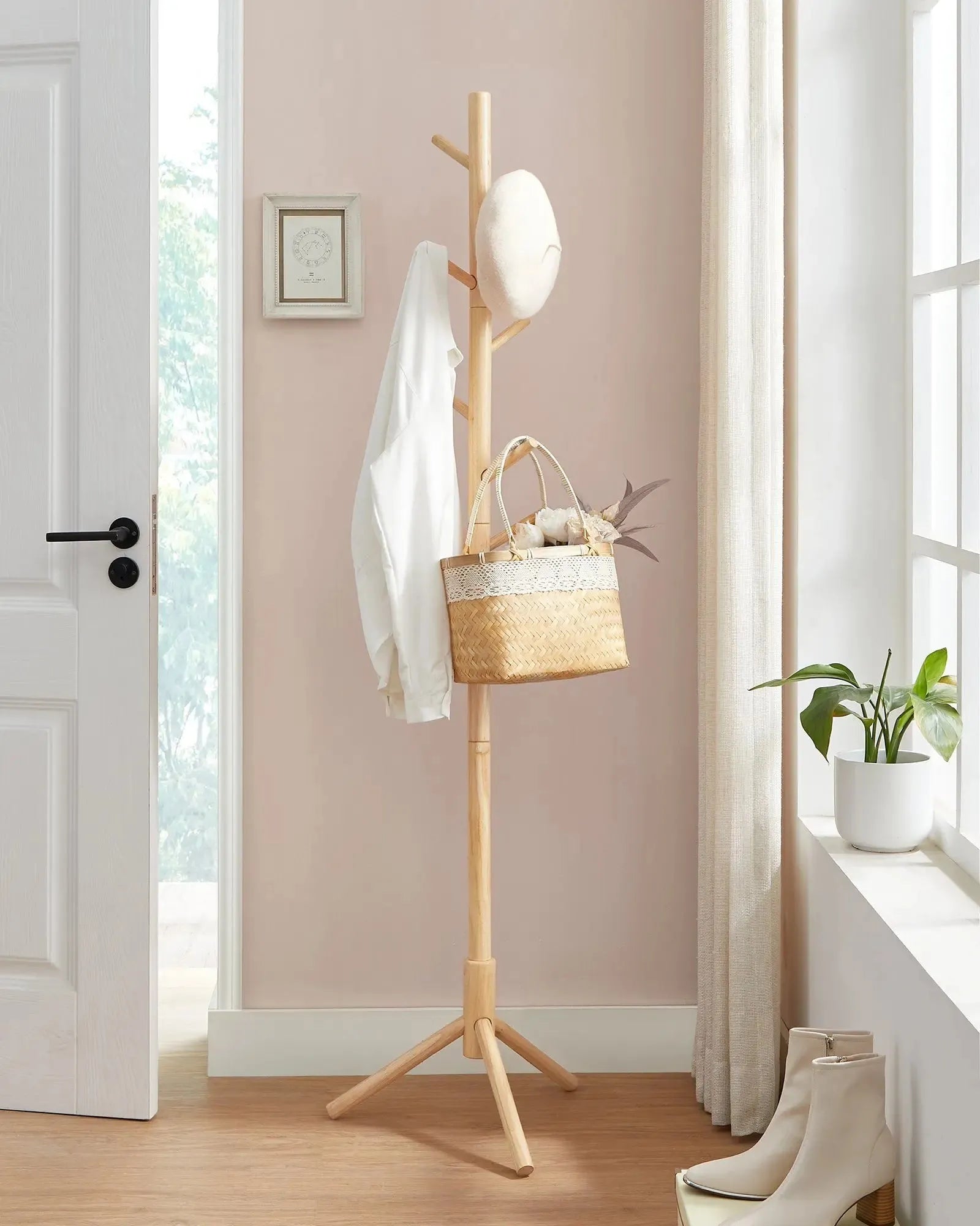 Garderobe Helles Holz